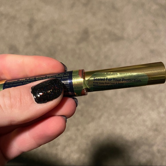 Limited Edition Sugar Plum Lipsense - Picture 3 of 4